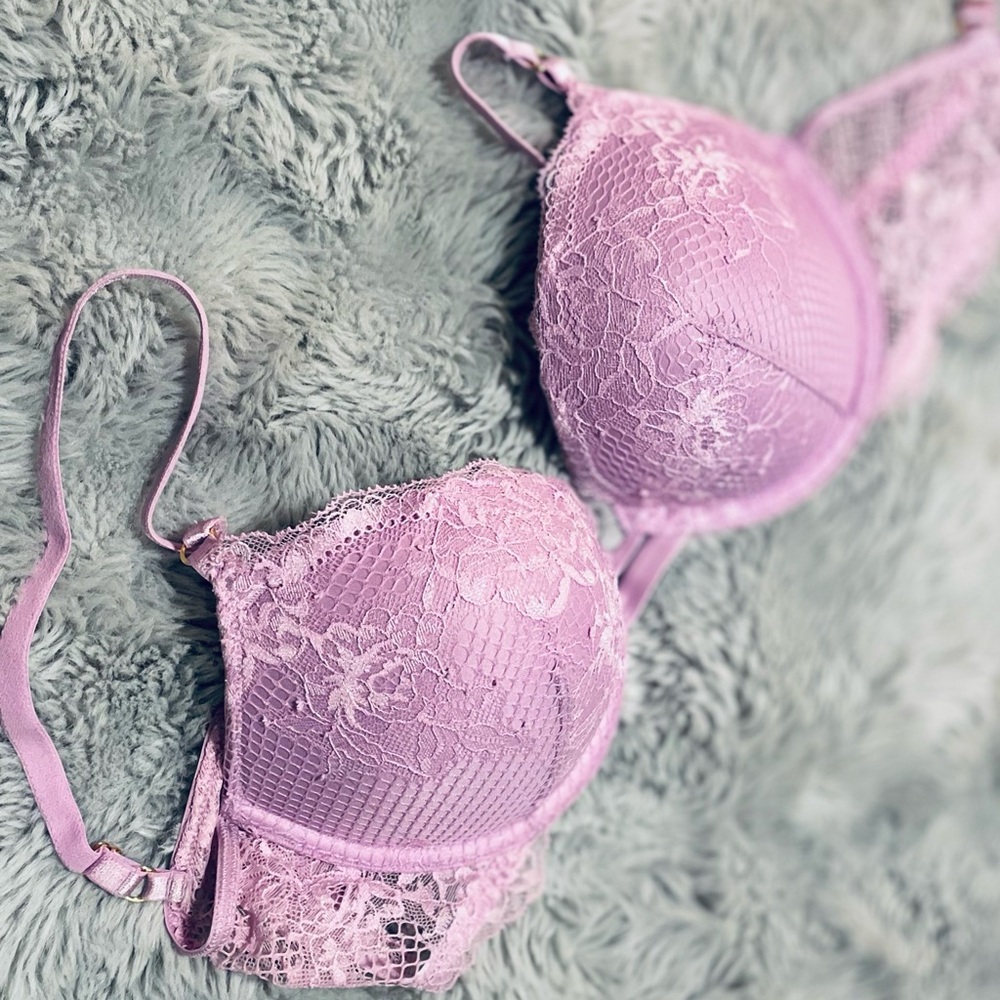 Victoria’s Secret 32D light purple Very Sexy Push up Bra never worn